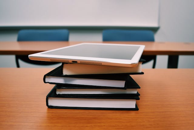 Cambridge IELTS 10 - Reading Test 02